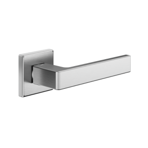Paire de poignées de porte Bergame Chrome Mat Rosaces carrées